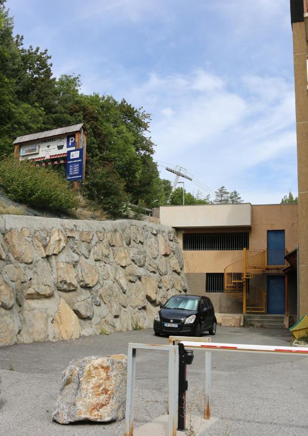 Appartement Au Depart Des Remontees Mecaniques - Briancon Exterior photo